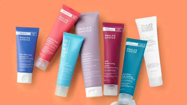 Thoa kem chống nắng mỗi ngày là cách để duy trì các liên kết collagen trên da