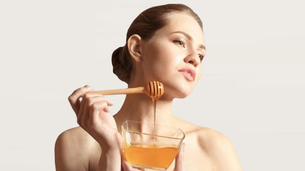 Trị thâm mắt bằng mật ong nguyên chất