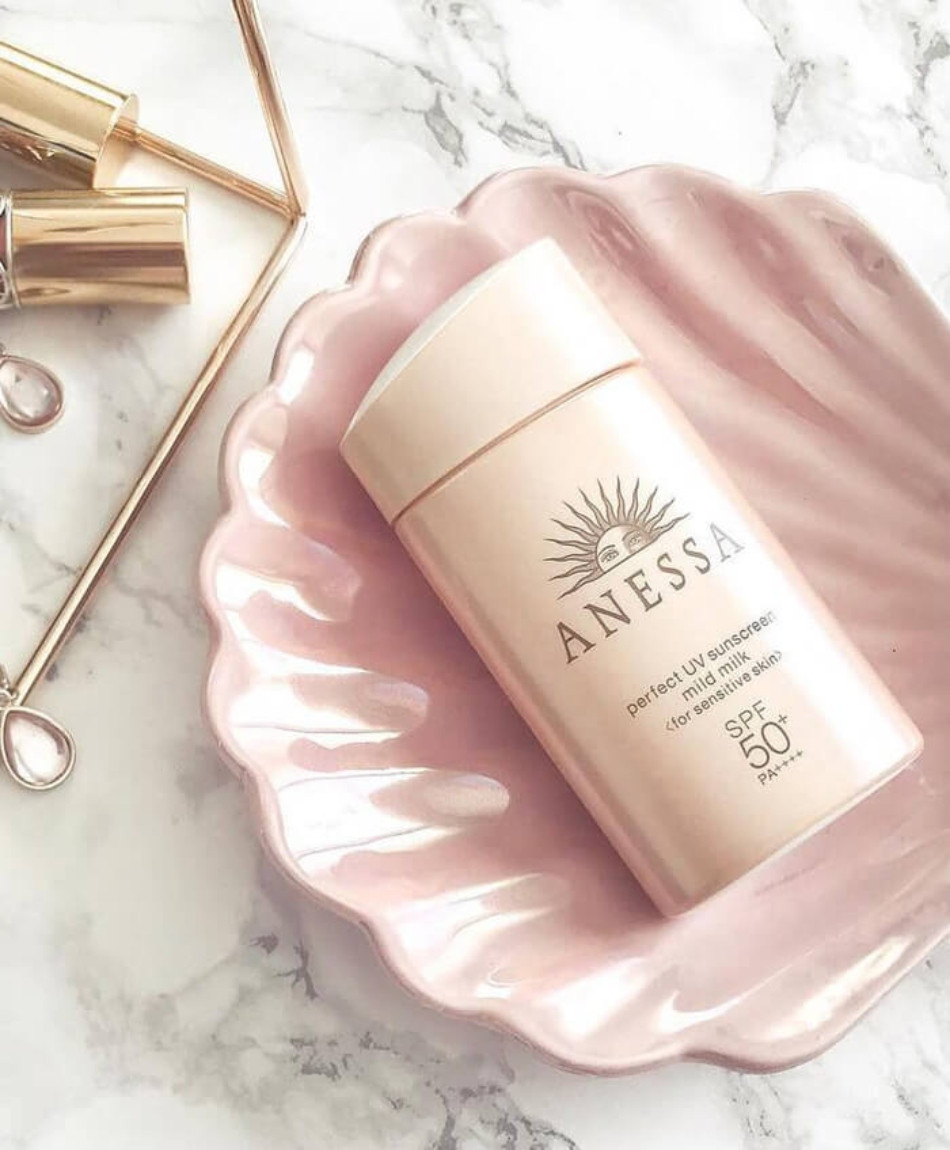 Anessa Perfect UV Sunscreen Mild Milk