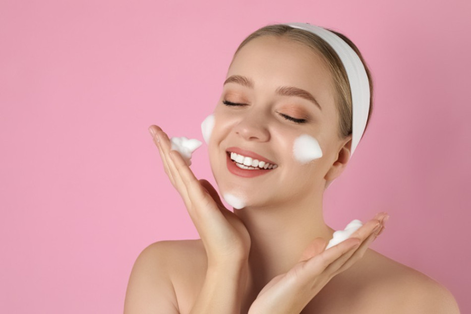 Hướng dẫn các bước sử dụng sữa rửa mặt đúng cách