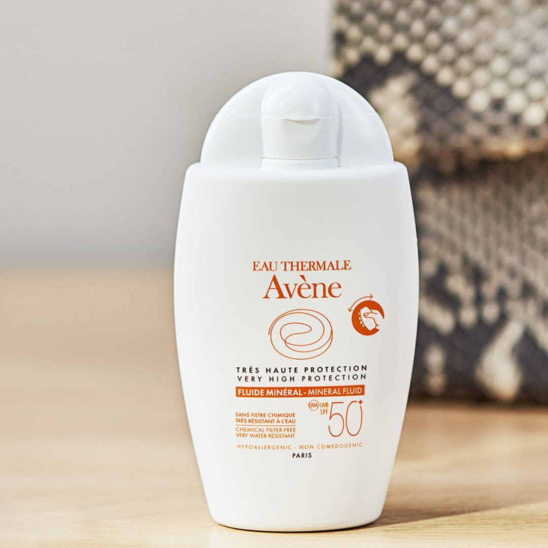 Kem chống nắng Avène Solaire UV Mineral Fluid SPF 50+