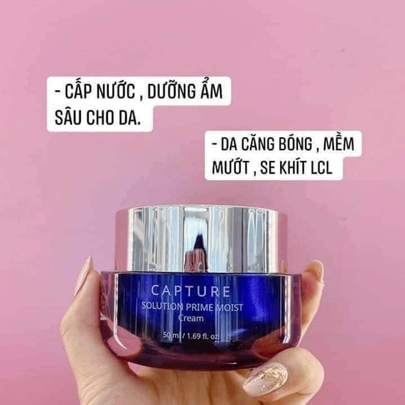 Kem dưỡng ẩm cấp nước AHC Capture Moist Solution Max Cream màu xanh