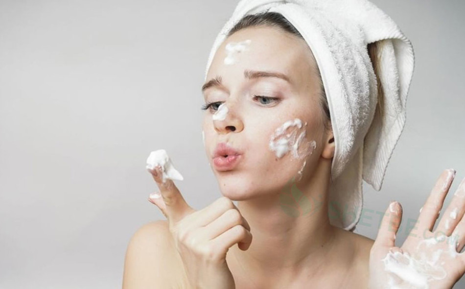 Lựa chọn sữa rửa mặt có đánh giá của người dùng tốt