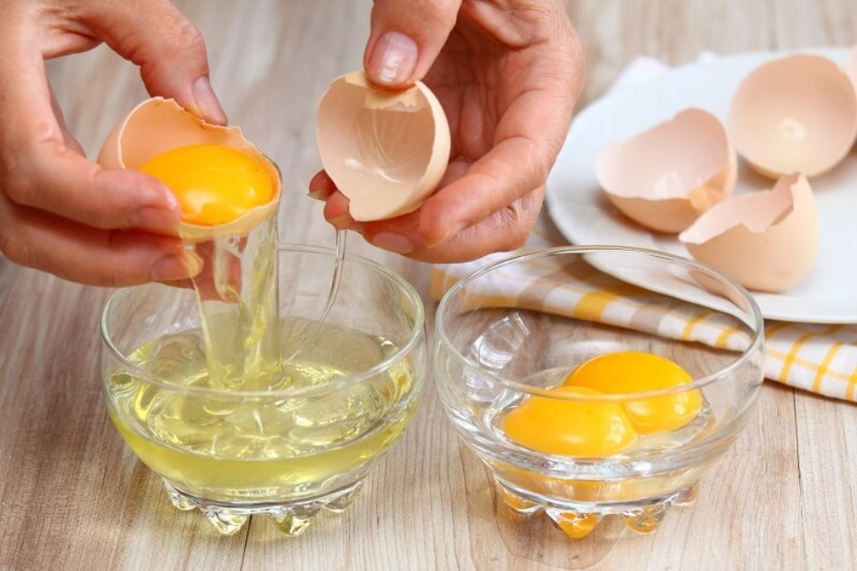 Mặt nạ lòng trắng trứng gà thu nhỏ lỗ chân lông