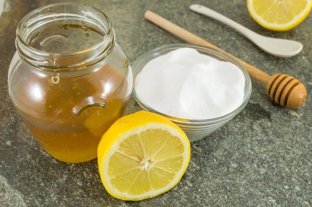 Mặt nạ mật ong, chanh, baking soda trị mụn