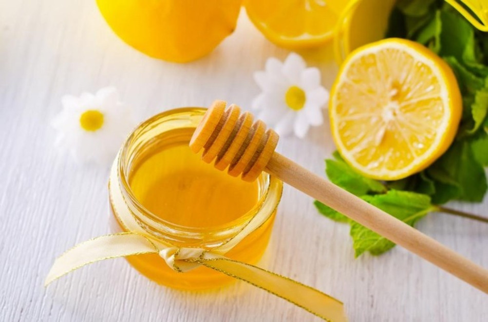 Mẹo chữa nám bằng mật ong và chanh