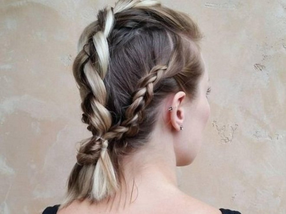 Tết tóc kiểu Mohawk cá tính