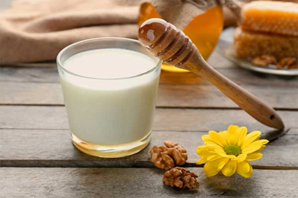 Trị nám đơn giản bằng mật ong và sữa tươi