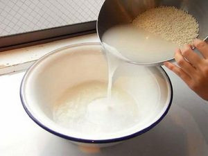 Cách sử dụng nước vo gạo hiệu quả để làm trắng da